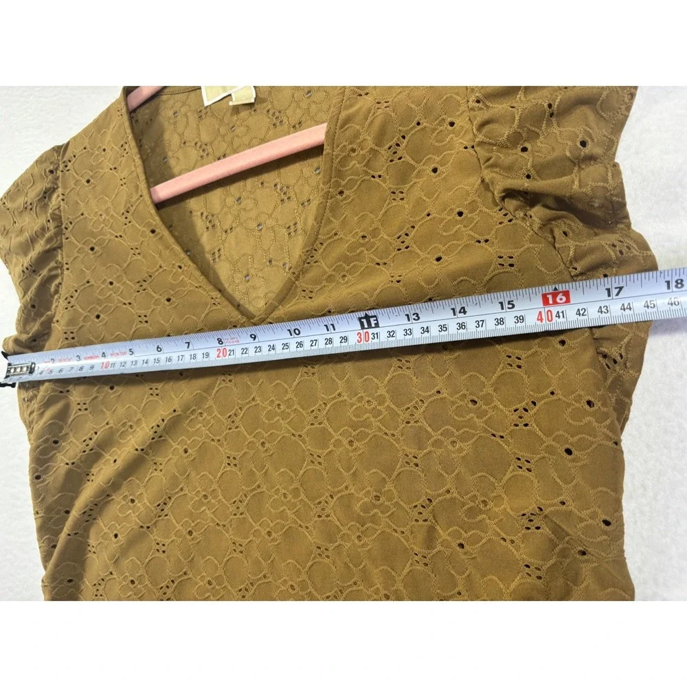 Michael Kors Women Brown Eyelet Flutter Sleeve V-Neck Top Blouse Small
